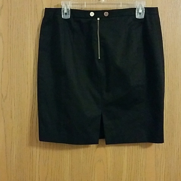 Skirt - Picture 2 of 2